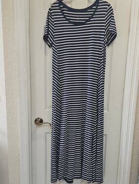 Cuddle Duds Navy, Gray and White Striped Short Sleeve Tshit Maxi Dress
